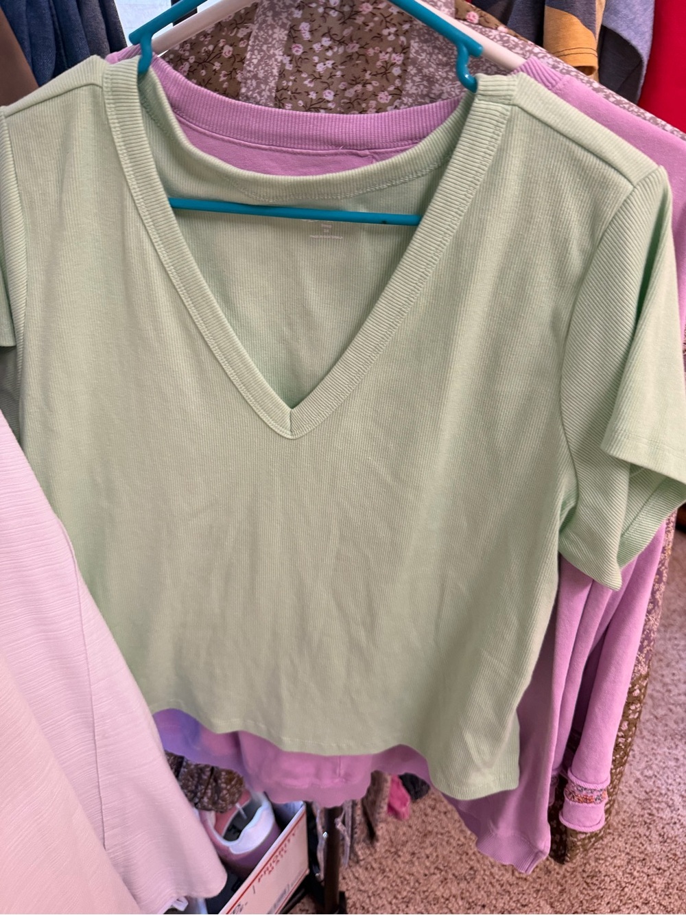 Old Navy Light Green V-Neck Short Sleeve Tee
